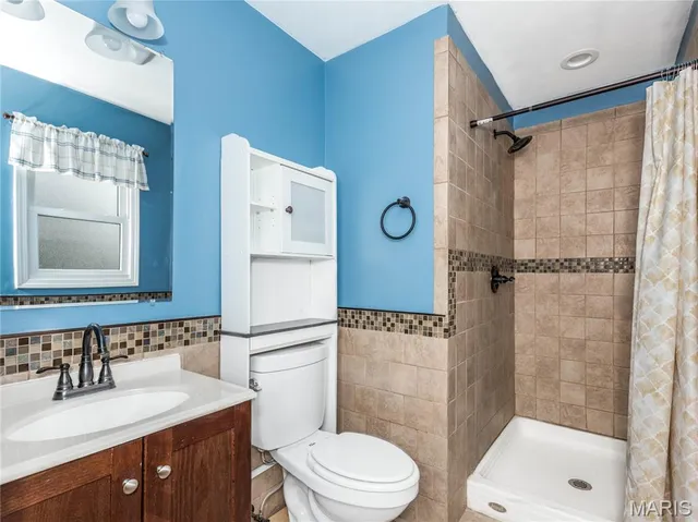 $289,900 | 30 Lake Drive, Troy, IL 62294