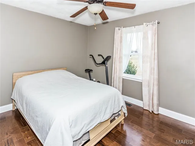 $289,900 | 30 Lake Drive, Troy, IL 62294