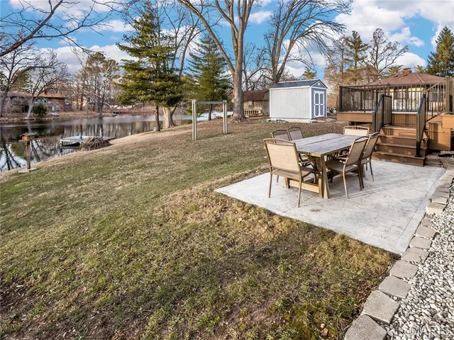 $289,900 | 30 Lake Drive, Troy, IL 62294