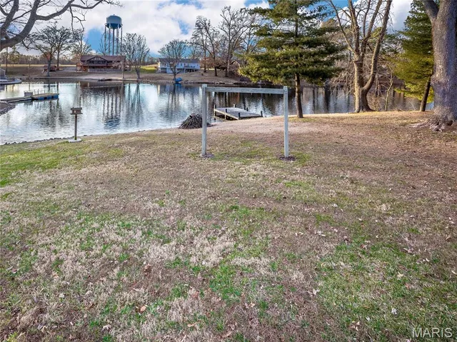 $289,900 | 30 Lake Drive, Troy, IL 62294