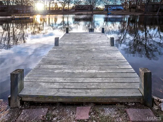 $289,900 | 30 Lake Drive, Troy, IL 62294