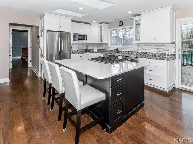 $289,900 | 30 Lake Drive, Troy, IL 62294