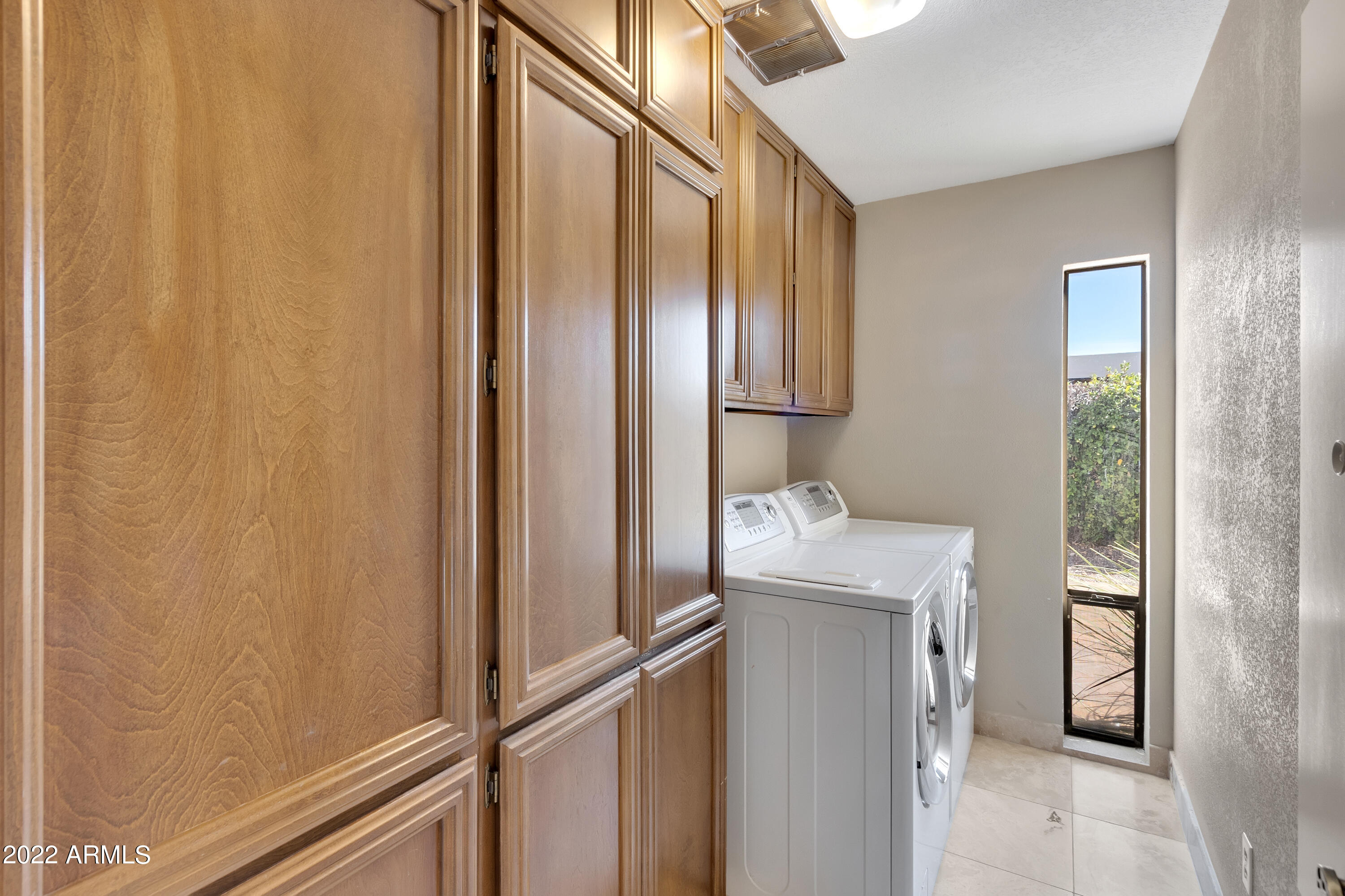 5443 North 25th Street Phoenix, AZ 85016 - Photo 9 of 18 Laundry