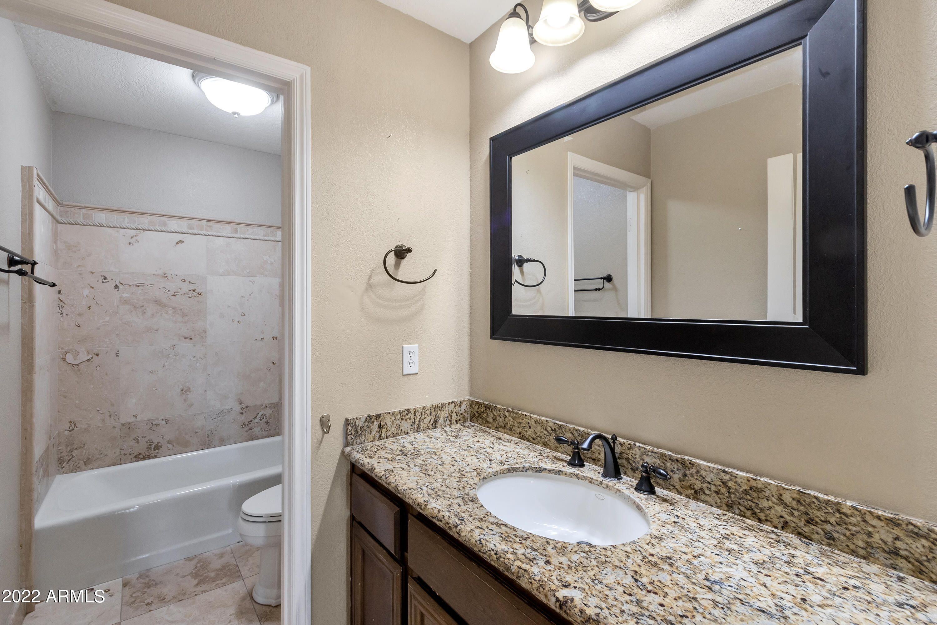 5443 North 25th Street Phoenix, AZ 85016 - Photo 10 of 18 Hall Bath