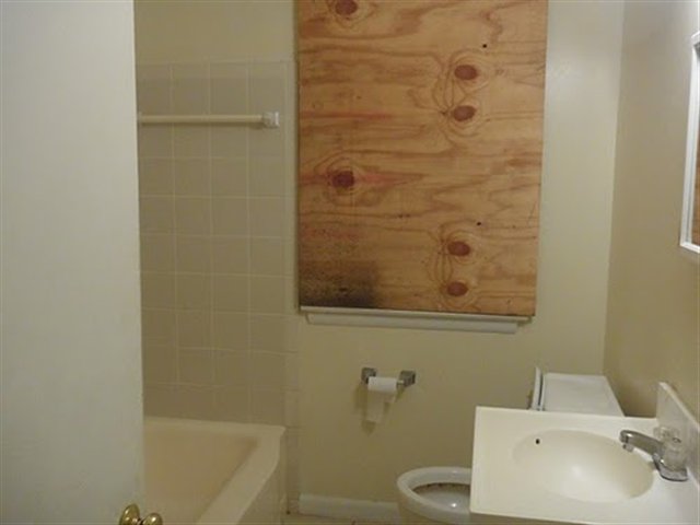 31076925-5.JPG