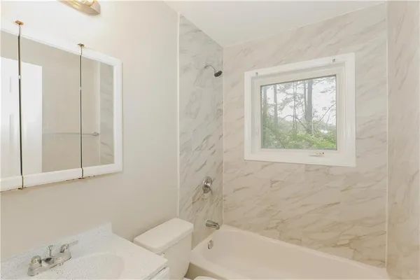 $1,300 | 166 Anderson Avenue Northwest, Unit B18, Atlanta, GA 30314