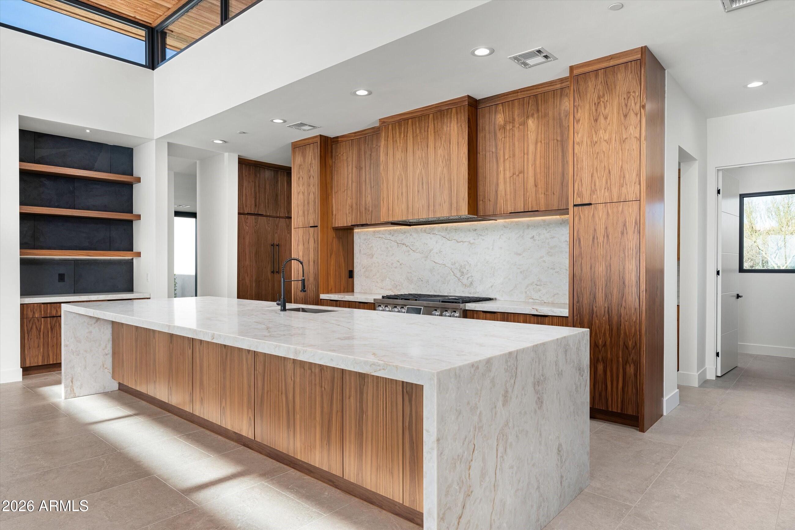 10948 East Rising Sun Drive Scottsdale, AZ 85262 - Photo 17 of 55 017_Kitchen