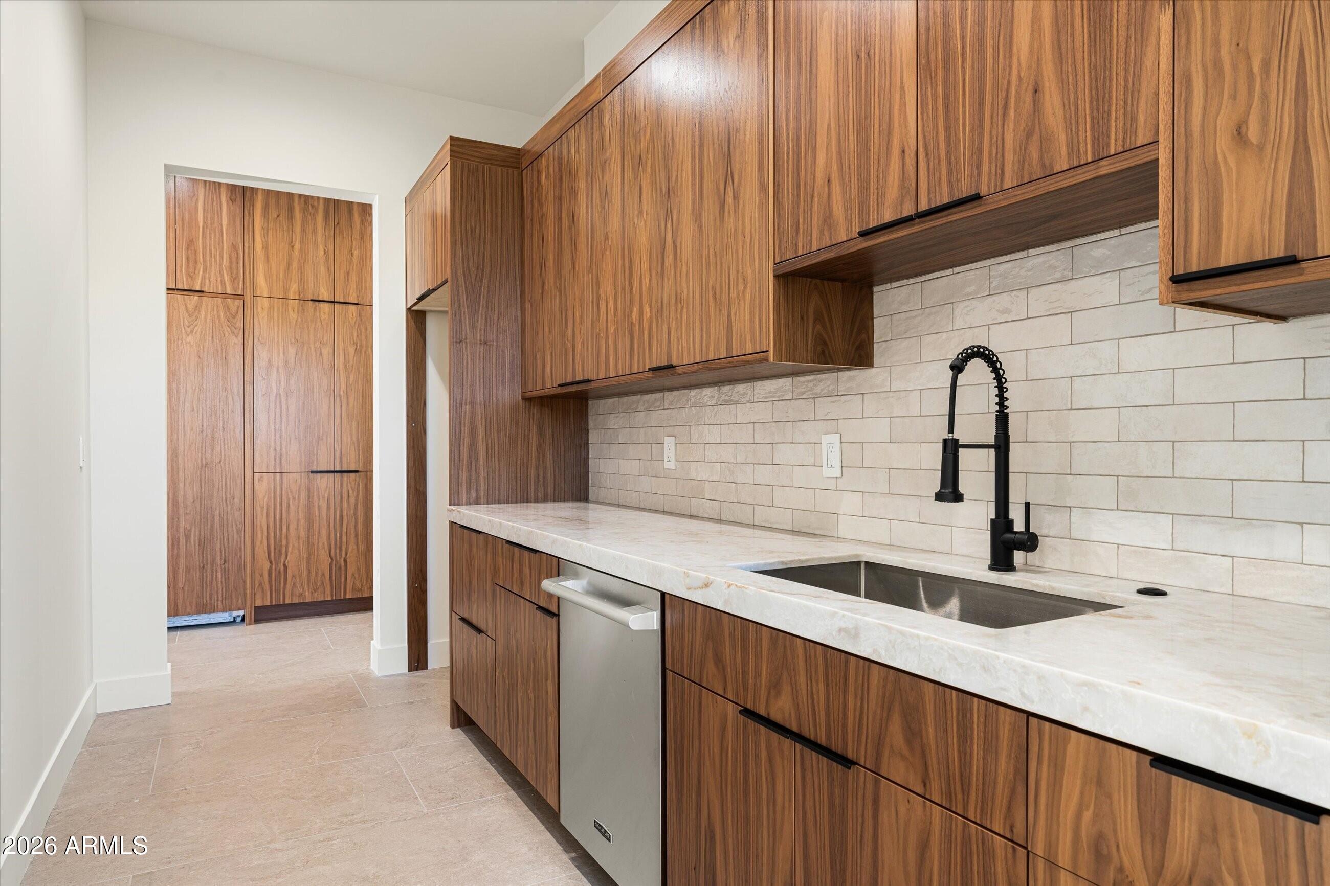 10948 East Rising Sun Drive Scottsdale, AZ 85262 - Photo 33 of 55 033_ Butlers Pantry