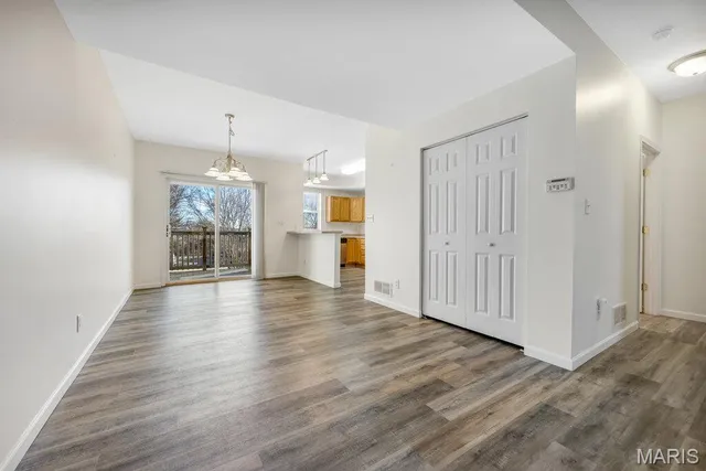 $874,900 | 101 Half Moon Bay Lane, Ballwin, MO 63011