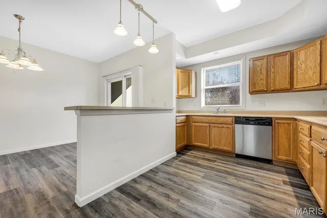 $874,900 | 101 Half Moon Bay Lane, Ballwin, MO 63011