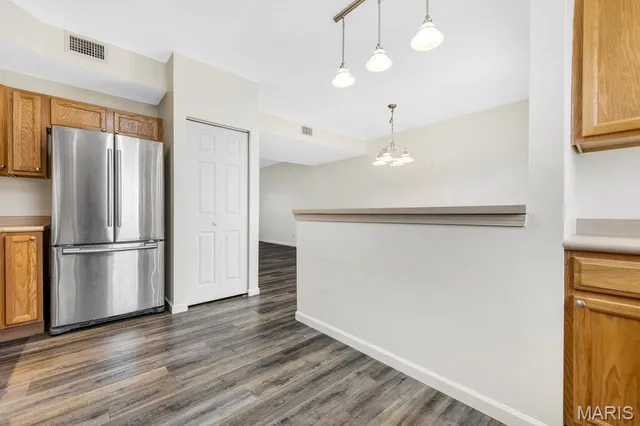 $874,900 | 101 Half Moon Bay Lane, Ballwin, MO 63011