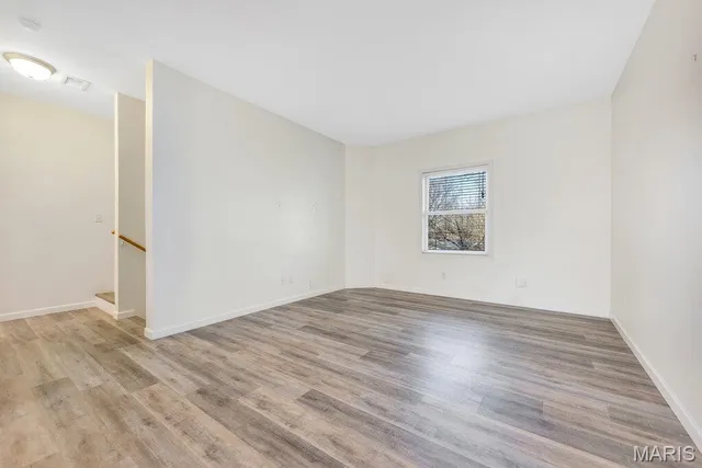 $874,900 | 101 Half Moon Bay Lane, Ballwin, MO 63011