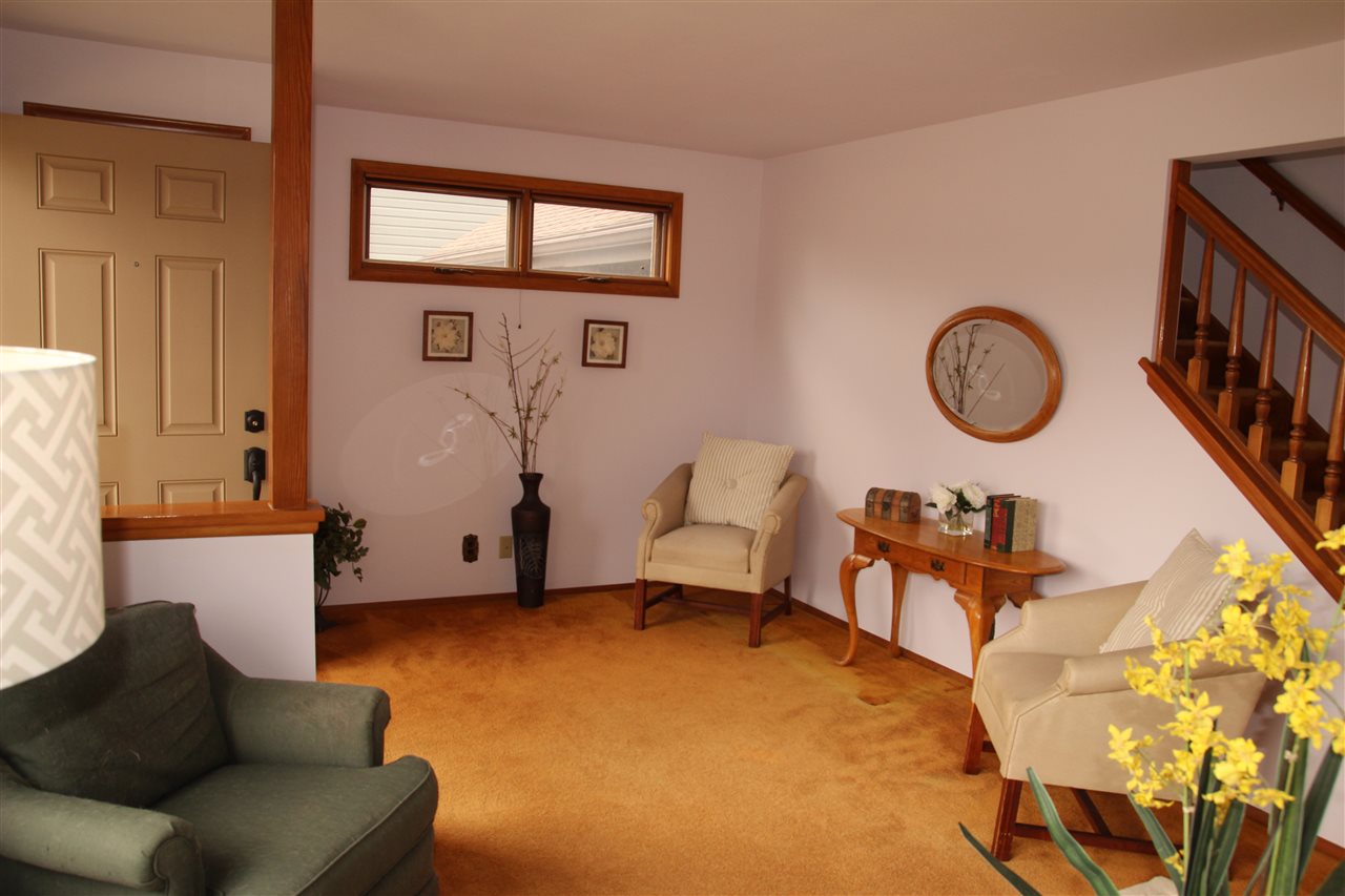 1603 Notre Dame Road Rockford, IL 61103 - Photo 3 of 18 Gallery Image 3
