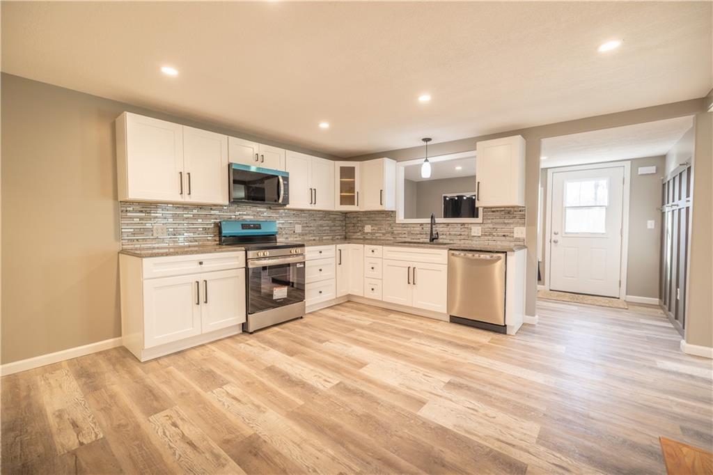 322 Front Street Grain Valley, MO 64029 - Photo 5 of 23