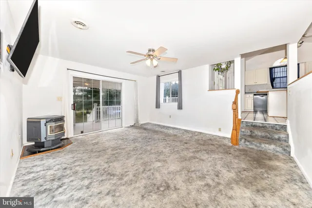 $370,000 | 105 Ridge Avenue, Taneytown, MD 21787