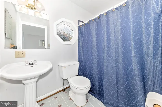 $370,000 | 105 Ridge Avenue, Taneytown, MD 21787