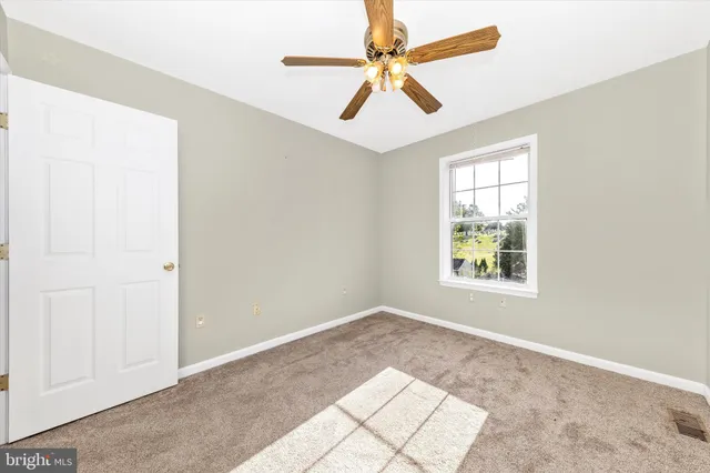 $370,000 | 105 Ridge Avenue, Taneytown, MD 21787