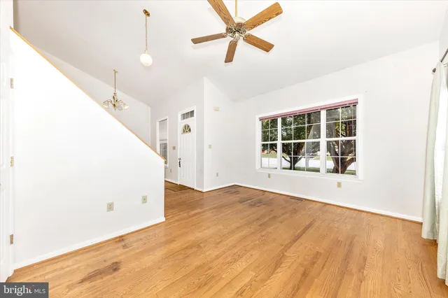 $370,000 | 105 Ridge Avenue, Taneytown, MD 21787