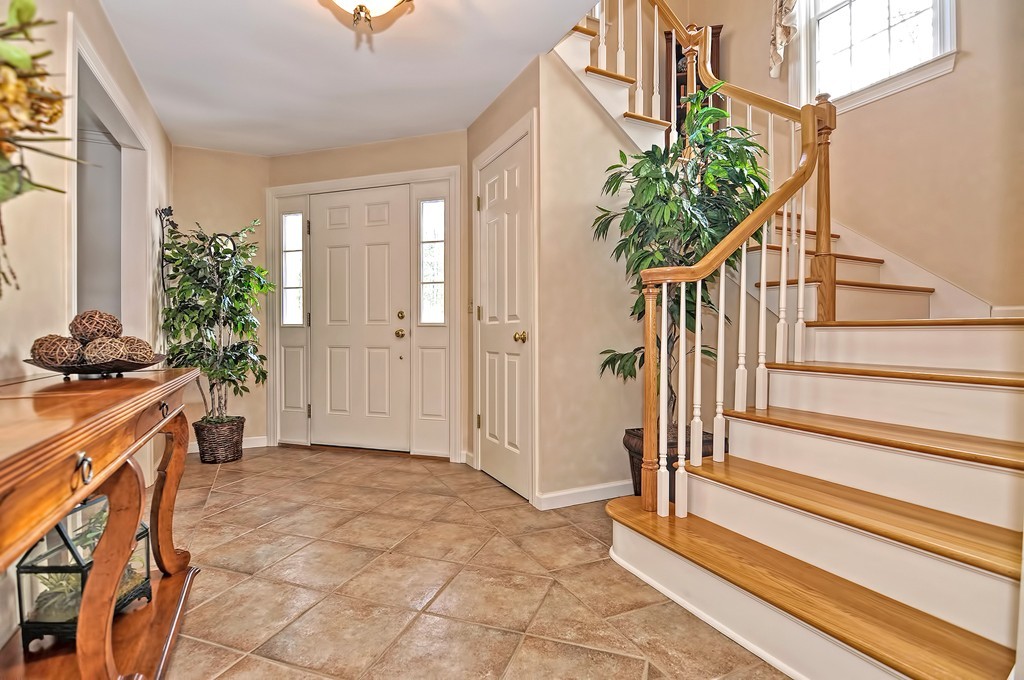 74 Flaxfield Road Dudley, MA 01571 - Photo 3 of 30