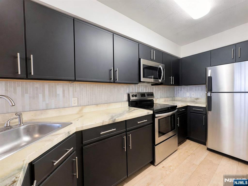 5 Linden Street, Unit 2H Hackensack, NJ 07601 - Photo 5 of 16