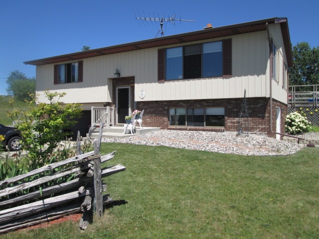 549 State Road West Branch, MI 48661 - Photo 2 of 20 1820402-1.JPG