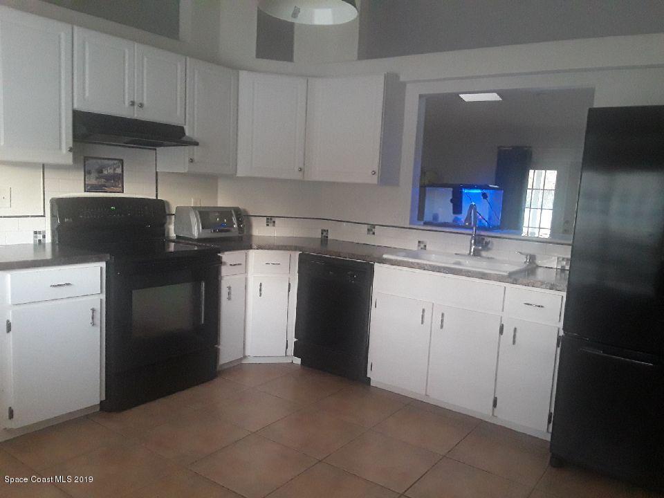 2805 Digby Road Southeast Palm Bay, FL 32909 - Photo 3 of 13 20191130_170427_1576616848155(1)