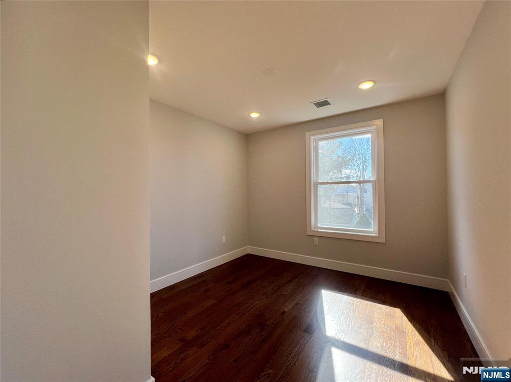 48 Tuttle Street Wallington, NJ 07057 - Photo 7 of 17