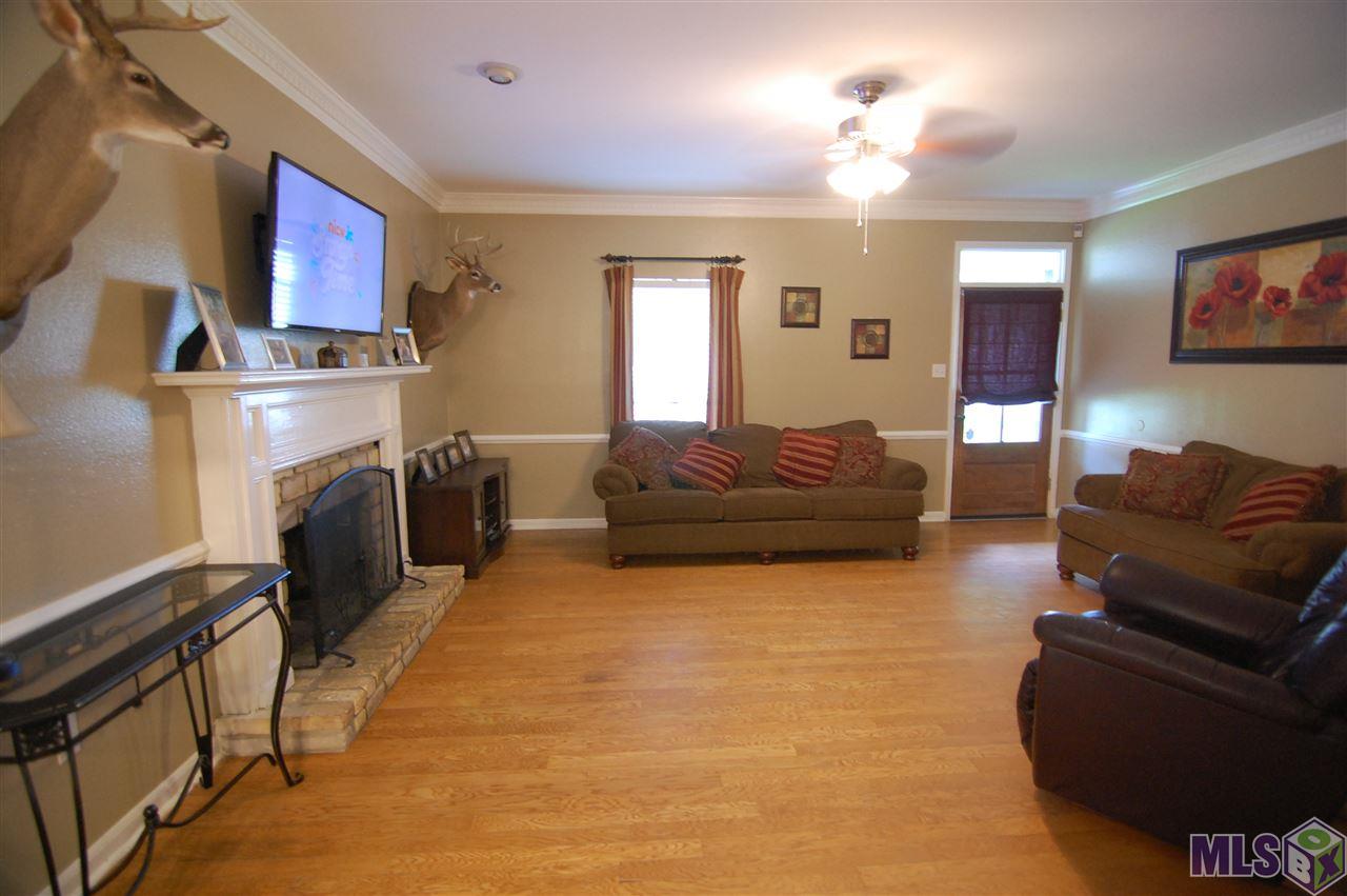 7844 Chairman Avenue Baton Rouge, LA 70817 - Photo 3 of 14 Gallery Image 3