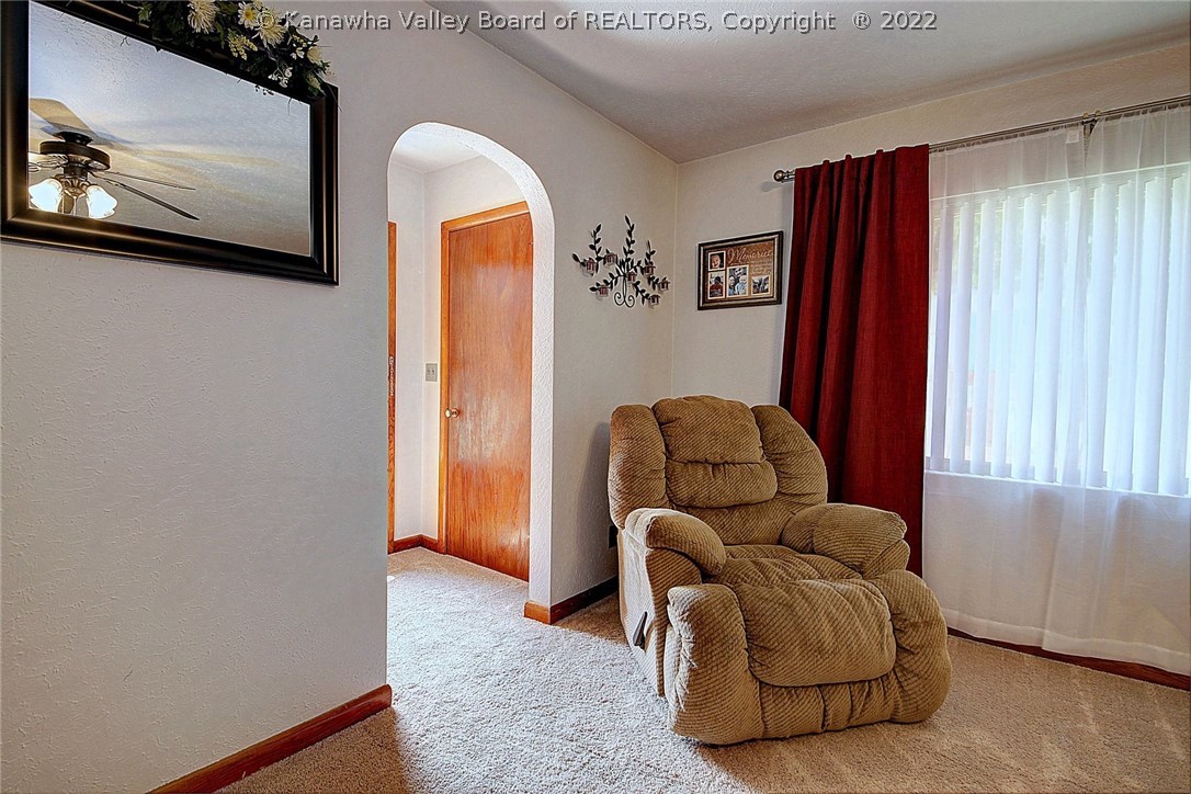5204 Elk River Road South Elkview, WV 25071 - Photo 6 of 30 Gallery Image 6