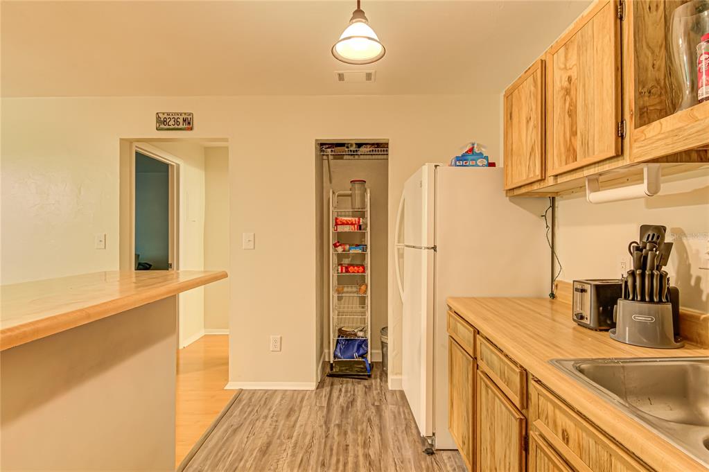 1015 Southwest 9th Street, Unit D22 Gainesville, FL 32601 - Photo 12 of 16