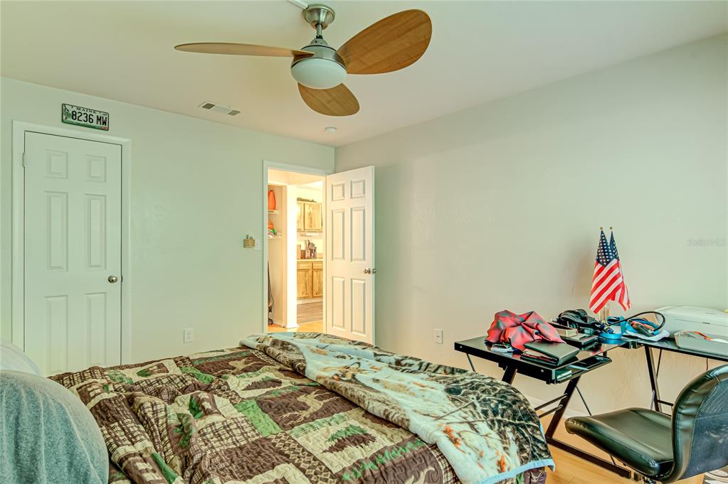 1015 Southwest 9th Street, Unit D22 Gainesville, FL 32601 - Photo 14 of 16