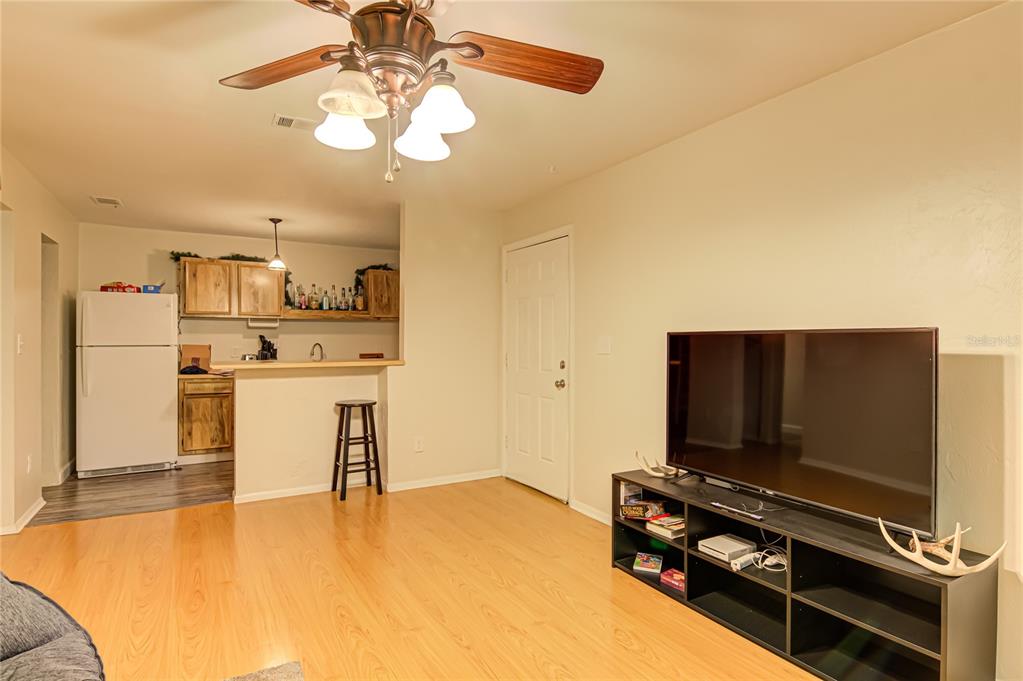 1015 Southwest 9th Street, Unit D22 Gainesville, FL 32601 - Photo 8 of 16