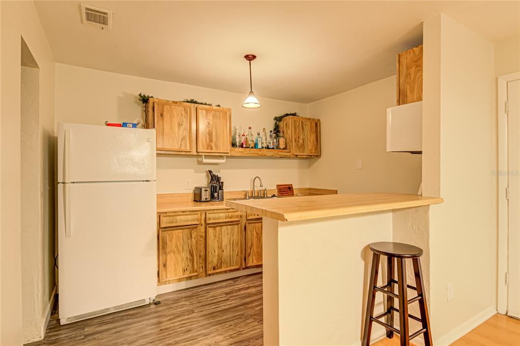 1015 Southwest 9th Street, Unit D22 Gainesville, FL 32601 - Photo 9 of 16