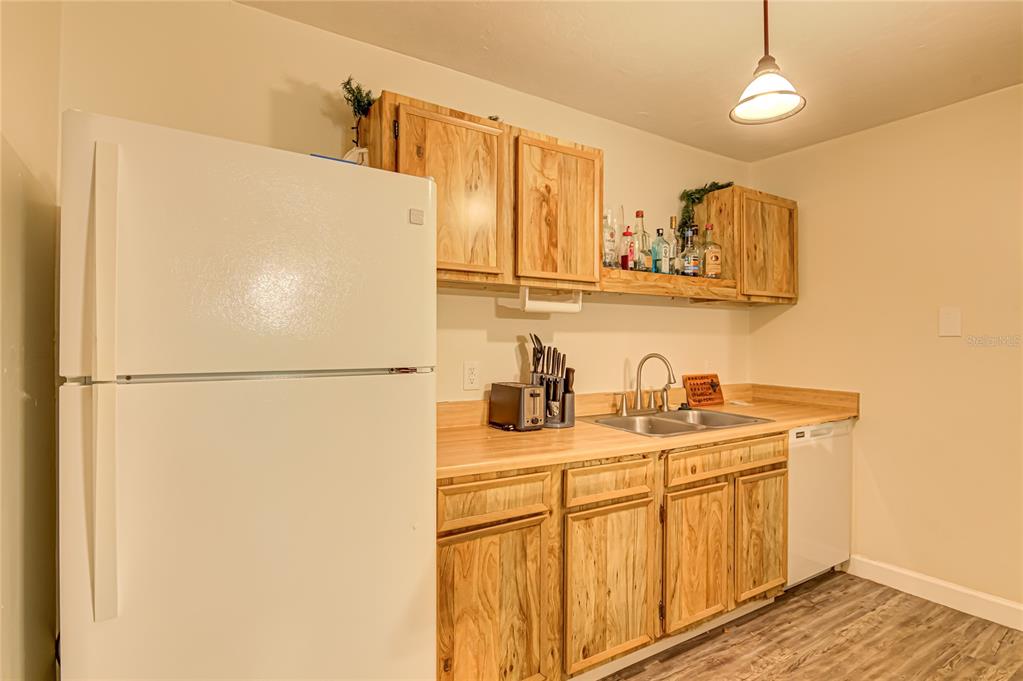 1015 Southwest 9th Street, Unit D22 Gainesville, FL 32601 - Photo 10 of 16