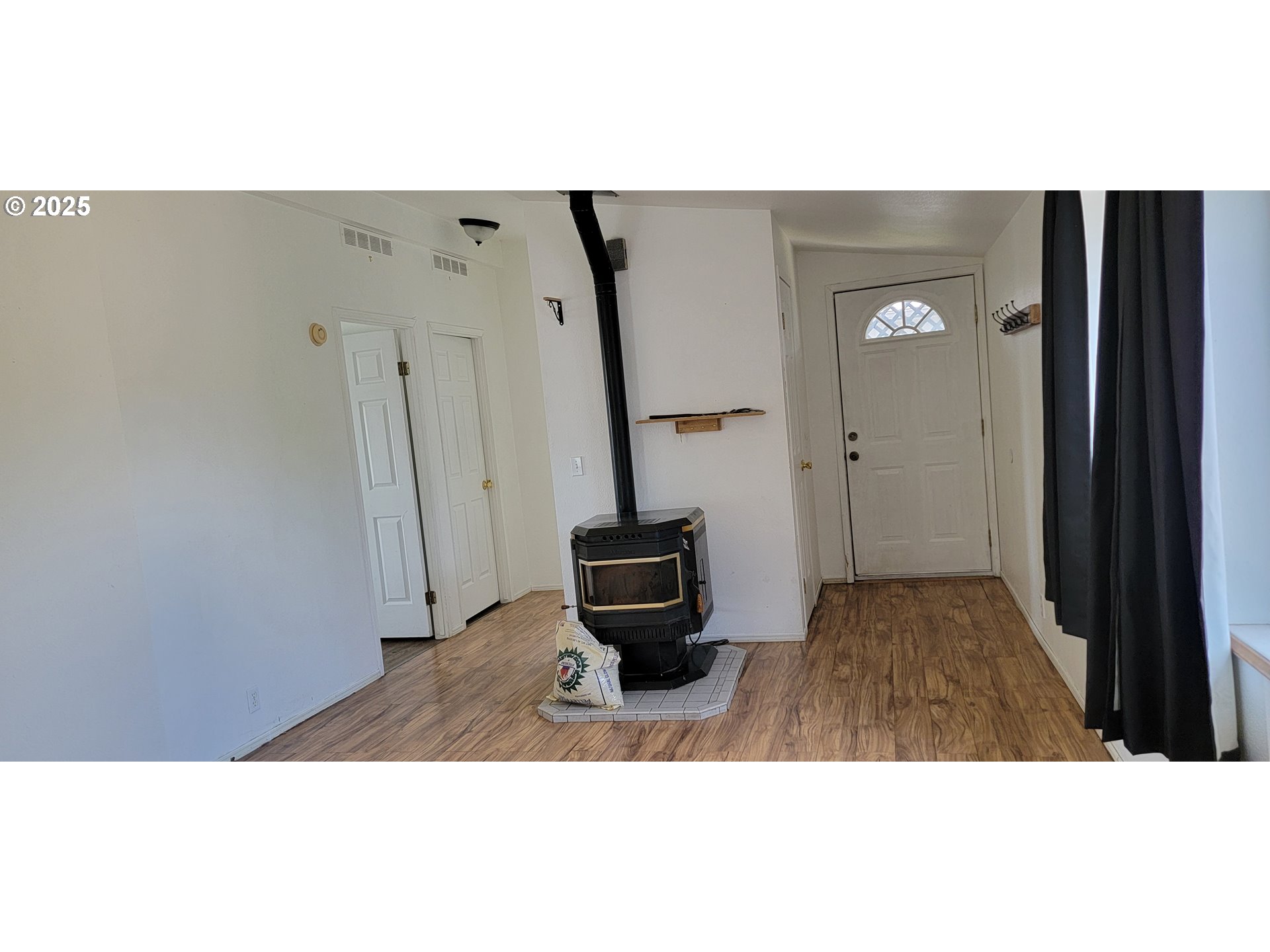 205 William Street Enterprise, OR 97828 - Photo 8 of 24