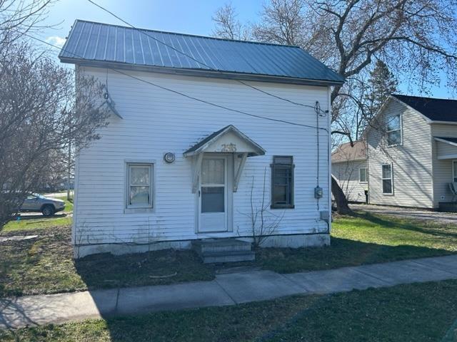236 North E Street Cheboygan, MI 49721 - Photo 1 of 6 Gallery Image 1