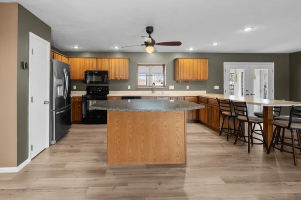 $399,900 | 3545 West Harbor Drive, Bettendorf, IA 52722