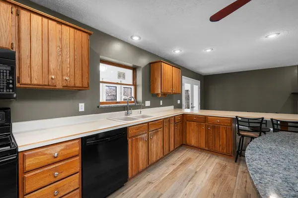 $399,900 | 3545 West Harbor Drive, Bettendorf, IA 52722