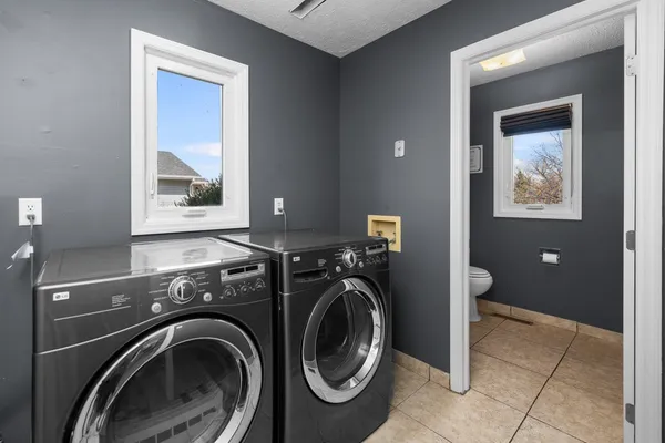 $399,900 | 3545 West Harbor Drive, Bettendorf, IA 52722