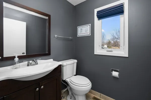 $399,900 | 3545 West Harbor Drive, Bettendorf, IA 52722