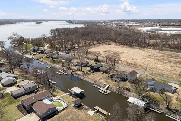 $399,900 | 3545 West Harbor Drive, Bettendorf, IA 52722