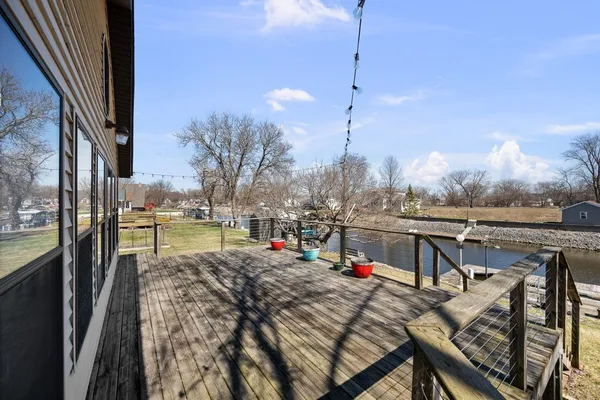 $399,900 | 3545 West Harbor Drive, Bettendorf, IA 52722