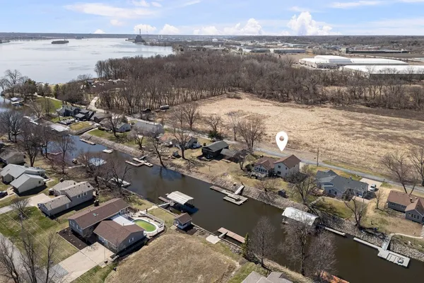 $399,900 | 3545 West Harbor Drive, Bettendorf, IA 52722