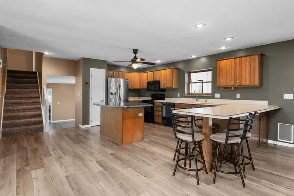 $399,900 | 3545 West Harbor Drive, Bettendorf, IA 52722