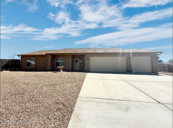$2,100 | 8561 East Posse Circle, Prescott Valley, AZ 86314