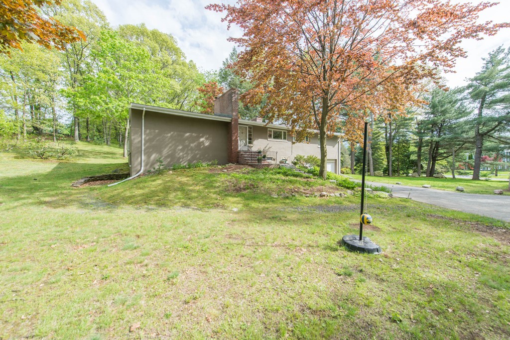 44 Applecrest Road Weston, MA 02493 - Photo 29 of 30 Gallery Image 29