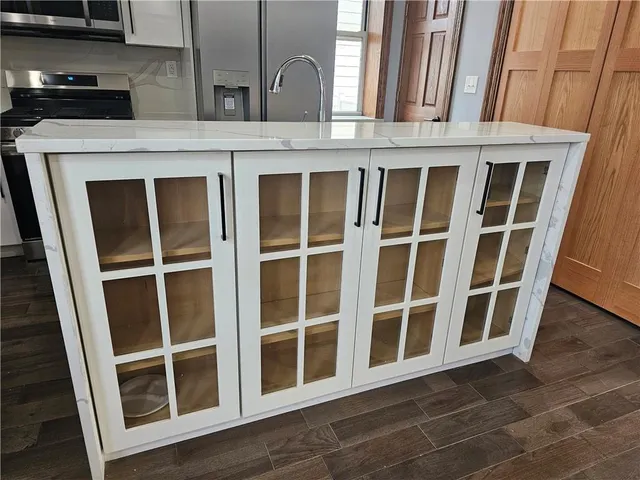 a view of an entryway with a door