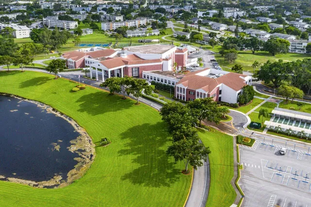 $279,500 | 3024 Oakridge D, Unit 3024, Deerfield Beach, FL 33442