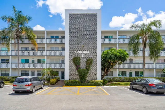 $279,500 | 3024 Oakridge D, Unit 3024, Deerfield Beach, FL 33442