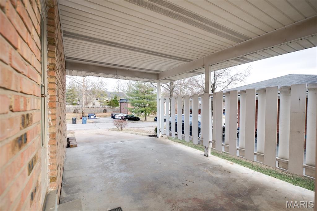 10235 Jeffleigh Lane St. Louis, MO 63123 - Photo 23 of 33